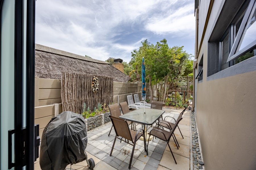 6 Bedroom Property for Sale in Flamingo Vlei Western Cape